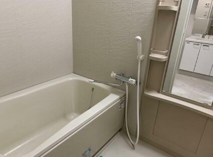 物件内観写真6　(浴室乾燥機付きバス。)