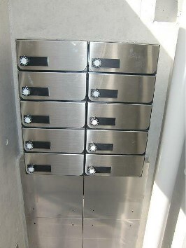 物件内観写真12　(メールボックス完備。)