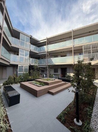 物件外観写真1　(落ち着いた雰囲気。)