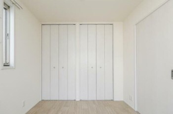 物件内観写真8　(クローゼット完備。)