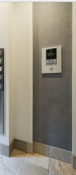 物件内観写真15　(モニター付きオートロックで防犯面も安心です！)