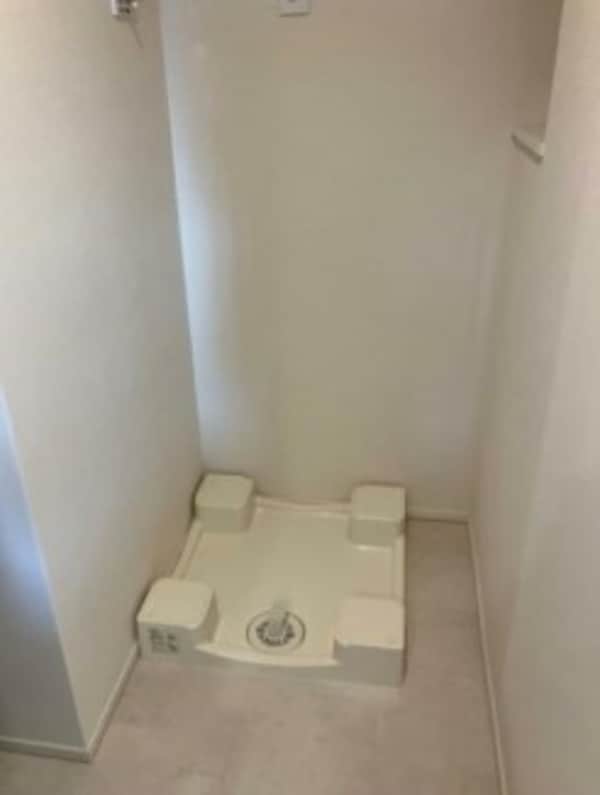 建物設備(室内洗濯機置き場。)