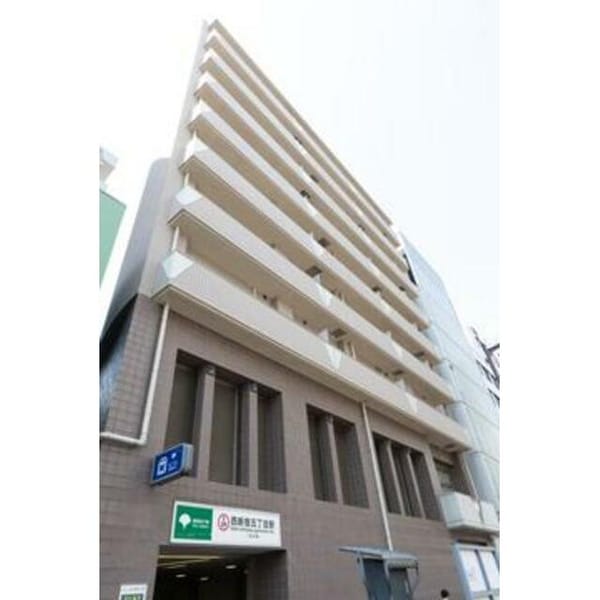 外観(鉄骨鉄筋コンクリート造のがっちりとした建物。)