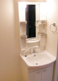 物件内観写真7　(嬉しい独立洗面台付き。)