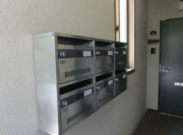 物件内観写真8　(メールボックス完備。)