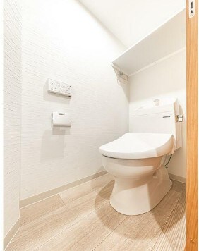 物件内観写真6　(温水洗浄便座。)