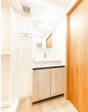 物件内観写真7　(嬉しい独立洗面台付き。)