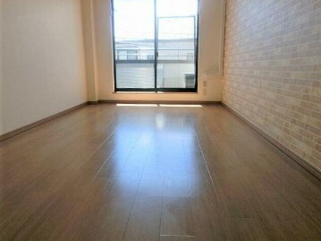 物件内観写真2　(明るい洋室！)