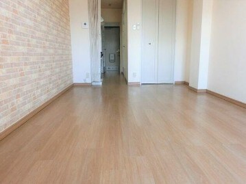 物件内観写真8　(きれいなフローリング。)