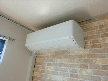 物件内観写真10　(エアコン完備。)