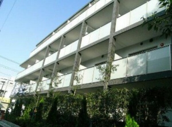 外観(鉄筋コンクリート造のがっちりとした建物。)