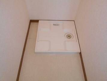 物件内観写真9　(室内洗濯機置き場。)