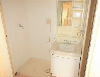 物件内観写真6　(嬉しい独立洗面台付き。)