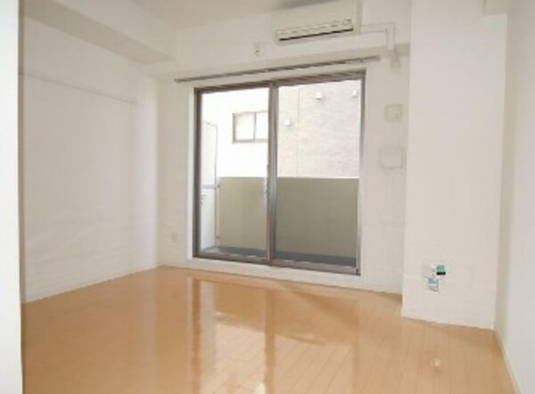 居室(7.8帖のきれいな洋室。)