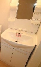 物件内観写真6　(嬉しい独立洗面台付き。)