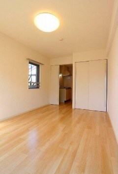 物件内観写真8　(きれいなフローリング。)