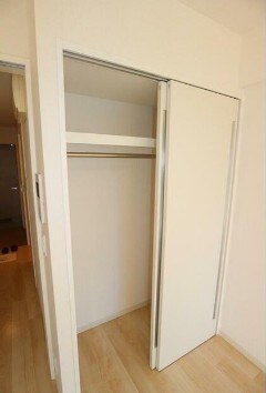 物件内観写真9　(クローゼット完備。)