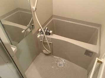 物件内観写真4　(浴室乾燥機付きバス。)