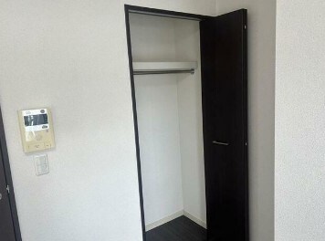 物件内観写真9　(クローゼット完備。)
