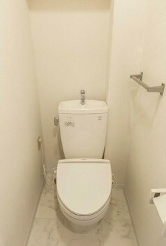 物件内観写真6　(温水洗浄便座。)