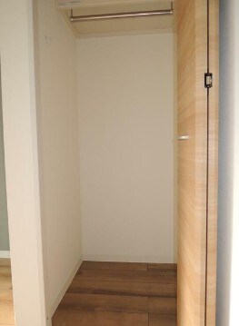 物件内観写真6　(クローゼット完備。)
