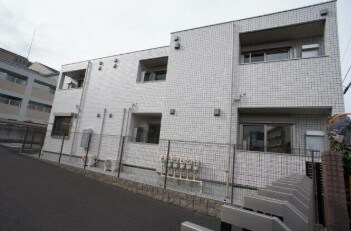 物件外観写真1　(落ち着いた雰囲気。)