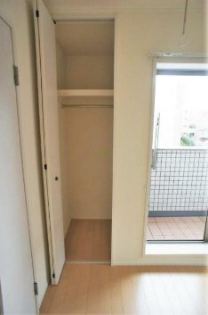 物件内観写真7　(クローゼット完備。)
