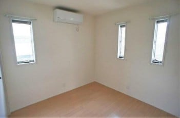 物件内観写真8　(きれいなフローリング。)