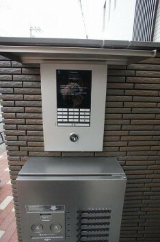 物件内観写真18　(モニター付きオートロックで防犯面も安心です！)