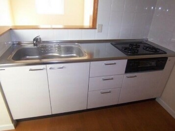 物件内観写真3　(システムキッチン。)