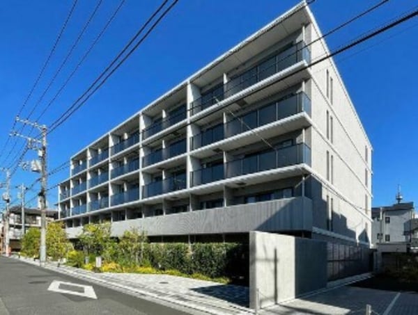 外観(鉄筋コンクリート造のがっちりとした建物。)