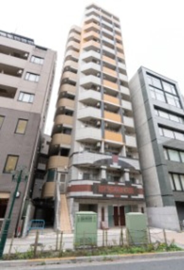 外観(鉄筋コンクリート造のがっちりとした建物。)