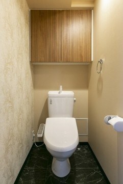 物件内観写真6　(温水洗浄便座。)