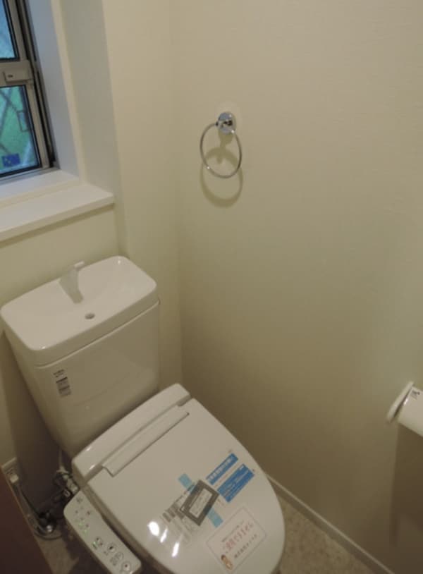 トイレ(温水洗浄便座。)