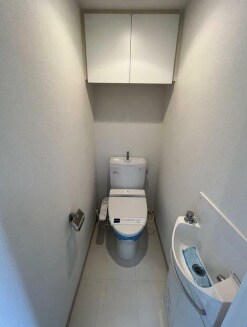 物件内観写真6　(温水洗浄便座。)