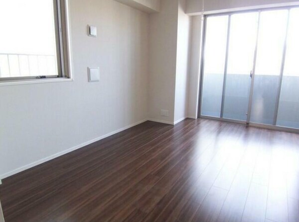 居室(7.7帖のきれいな洋室。)