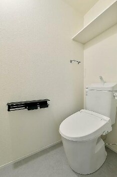 物件内観写真6　(温水洗浄便座。)