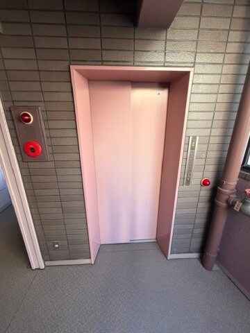 物件内観写真11　(エレベーター。)