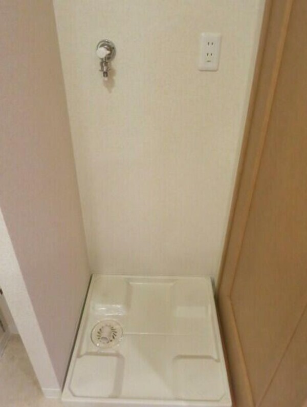 建物設備(室内洗濯機置き場。)