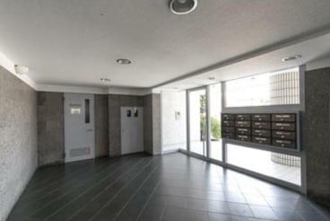 物件内観写真3　(メールボックス完備。)