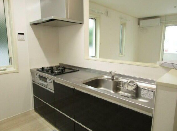 物件内観写真3　(システムキッチン。)