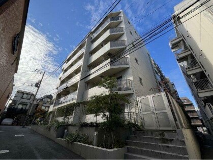 物件外観写真1　(落ち着いた雰囲気。)