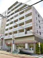 鉄筋コンクリート造のがっちりとした建物。