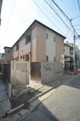 物件外観写真1　(綺麗な外観。)