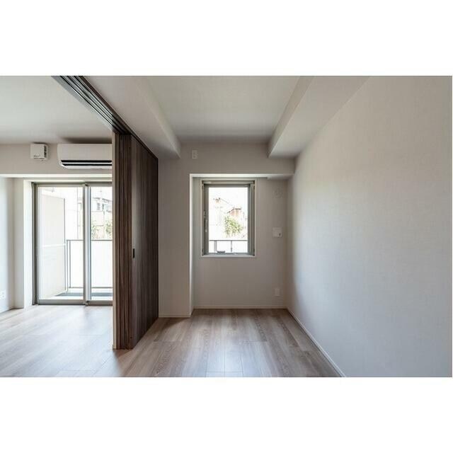 物件内観写真9　(きれいなフローリング。)