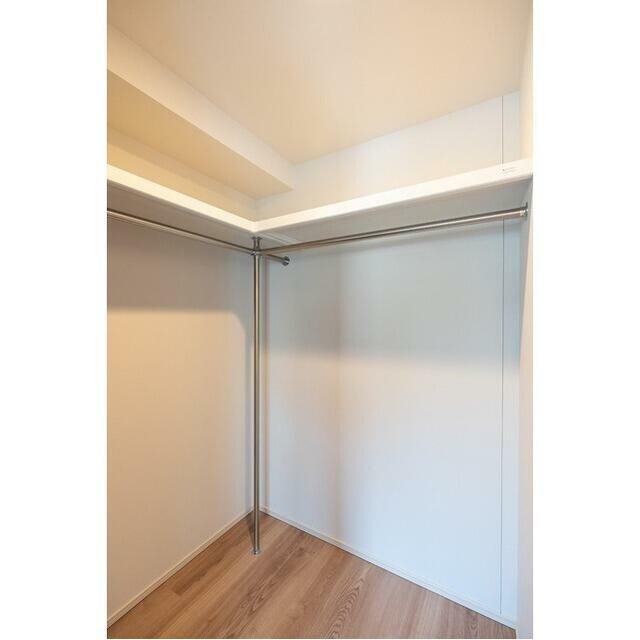 物件内観写真10　(ウォークインクローゼット完備！)