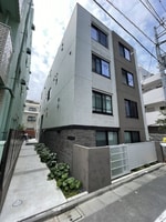 鉄筋コンクリート造のがっちりとした建物。