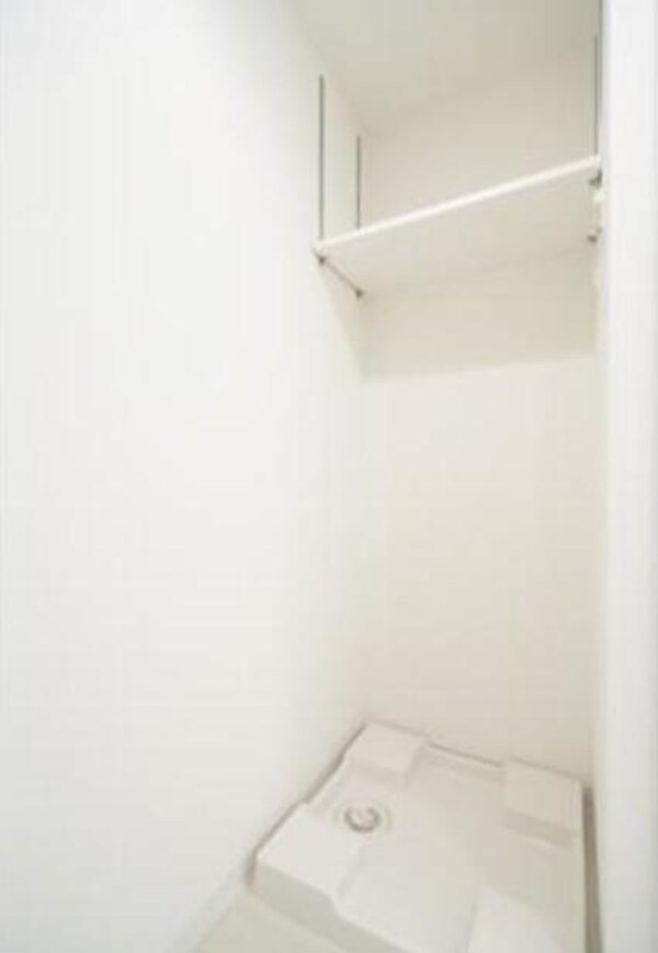 建物設備(室内洗濯機置き場。)