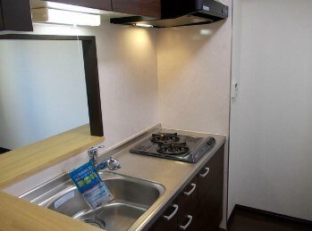 物件内観写真3　(システムキッチン。)