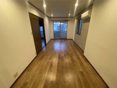 物件内観写真2　(12帖のきれいなLDK。)